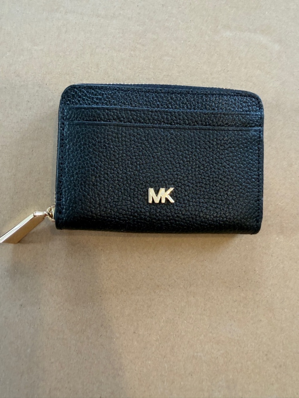 Michael Kors Black Pebbled Leather Zip Card Case with Gold MK Emblem BRAND NEW